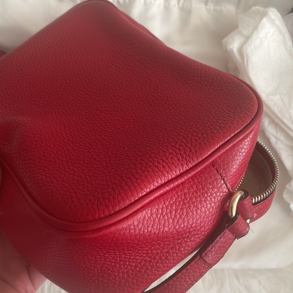 Gucci Red Soho Crossbody Bag - Picture 14 of 17